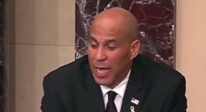 Senador Cory Booker habló 25 horas seguidas contra Trump y Musk - SNT