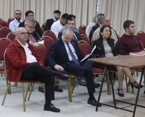 Otorgan sobreseimiento provisional al intendente de Ñemby - Política - ABC Color
