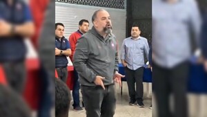 Zapag se acordó de "oportunistas y traidores de turno" y hubo fuerte respuesta