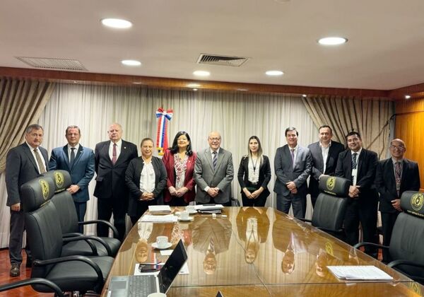 Autoridades judiciales recibieron a representantes del Sifjupar