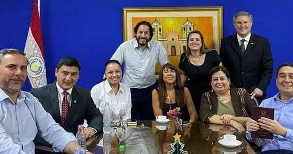 La Nación / Acusan de divisores a varios opositores