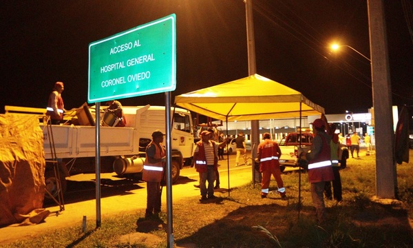 Municipalidad despeja acceso al Gran Hospital tras ocupación irregular - OviedoPress