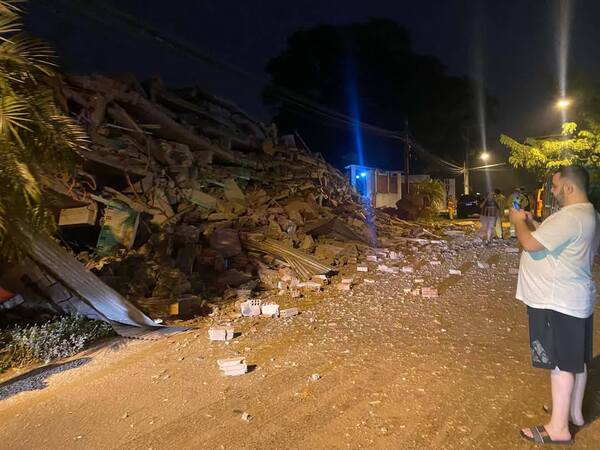 Encarnación: edificio en construcción se desploma y buscan a dos mujeres - Unicanal