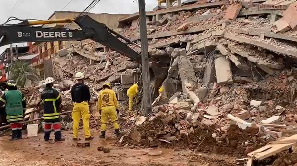 Concejal apunta a negligencia tras derrumbe de edificio en Encarnación - ADN Digital