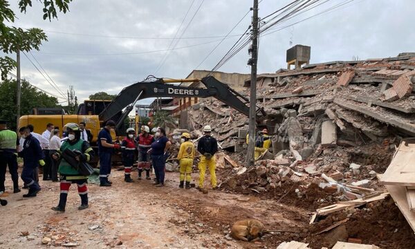 Confirmar que murieron abuela y su nieta de 15 años en derrumbe de Encarnación