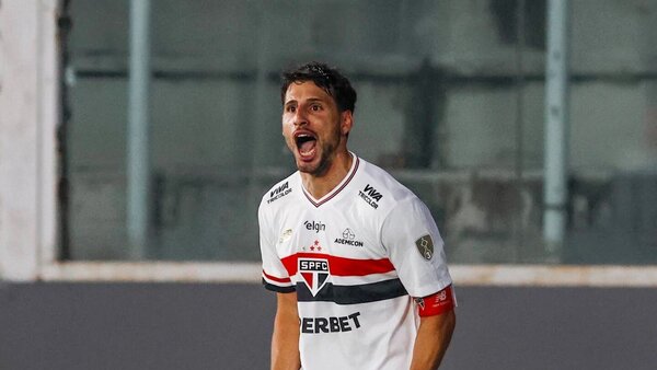 Alisson anota y Sao Paulo golpea a Talleres