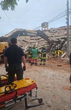 Derrumbe en Encarnación: hallan segundo cuerpo entre los escombros - trece
