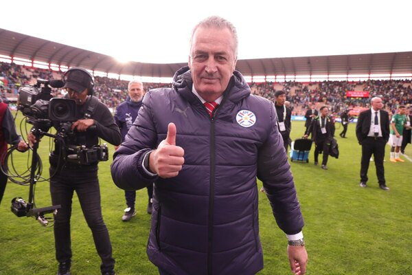 Versus / ¿Cuántos escalones ya ascendió Paraguay con Alfaro en el ranking FIFA?