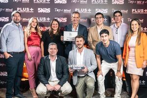 Liderando con visi贸n de futuro y fidelidad de sus clientes
