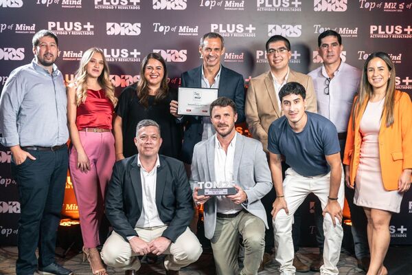 Liderando con visi贸n de futuro y fidelidad de sus clientes