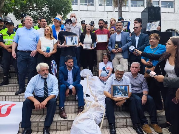 Investigan representación teatral frente al Poder Judicial el pasado 31 de marzo - 1000 Noticias