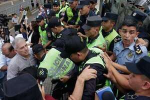 AUDIO: Denuncian y abren investigación por manifestación frente al Palacio de Justicia: “Es muy parecido a la época de la dictadura”. - A La Gran 7-30 - ABC Color