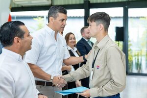 ANDE incorpora a 135 jóvenes como aprendices en la modalidad de formación dual - .::Agencia IP::.