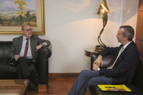 Presidente de la CSJ y embajador de España consolidan cooperación judicial