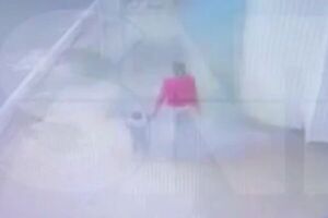 De milagro: Explota registro de la ANDE frente a un niño y su niñera en Asunción - SNT