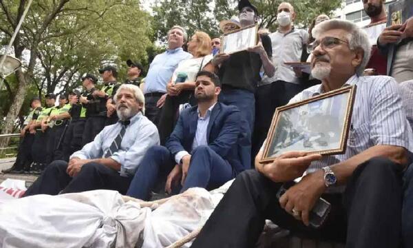 Policía denuncia a manifestantes reprimidos durante homenaje a Rodrigo Quintana – Prensa 5