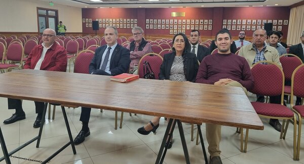 Sobreseimiento provisional para intendente de Ñemby y otros funcionarios municipales - San Lorenzo Hoy