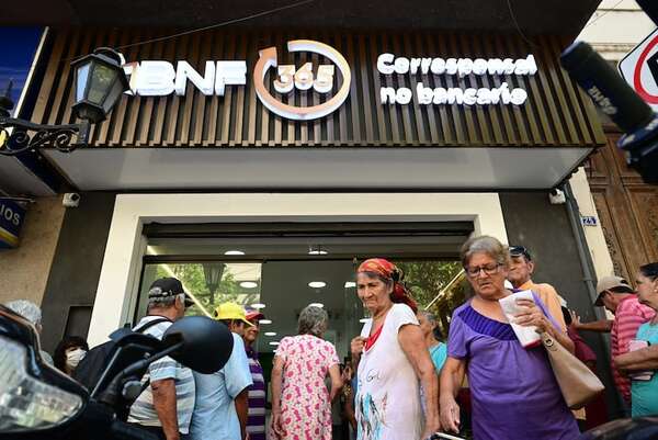 Cerca de 10.000 jubilados cobrarán recién el 21 de abril - Nacionales - ABC Color