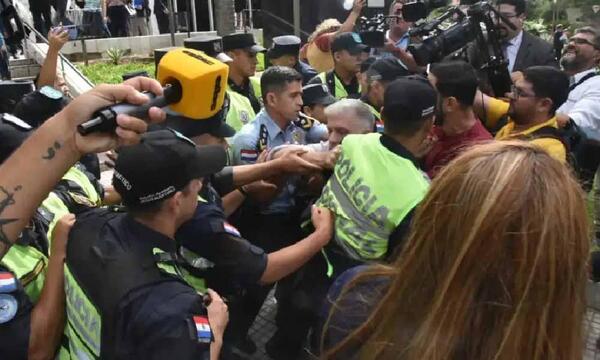 Fiscalía investigará a manifestantes que fueron reprimidos durante homenaje a Rodrigo Quintana – Prensa 5
