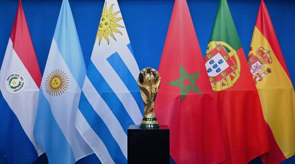 Versus / Un Mundial 2030 con 64 selecciones sería "una mala idea", según la UEFA