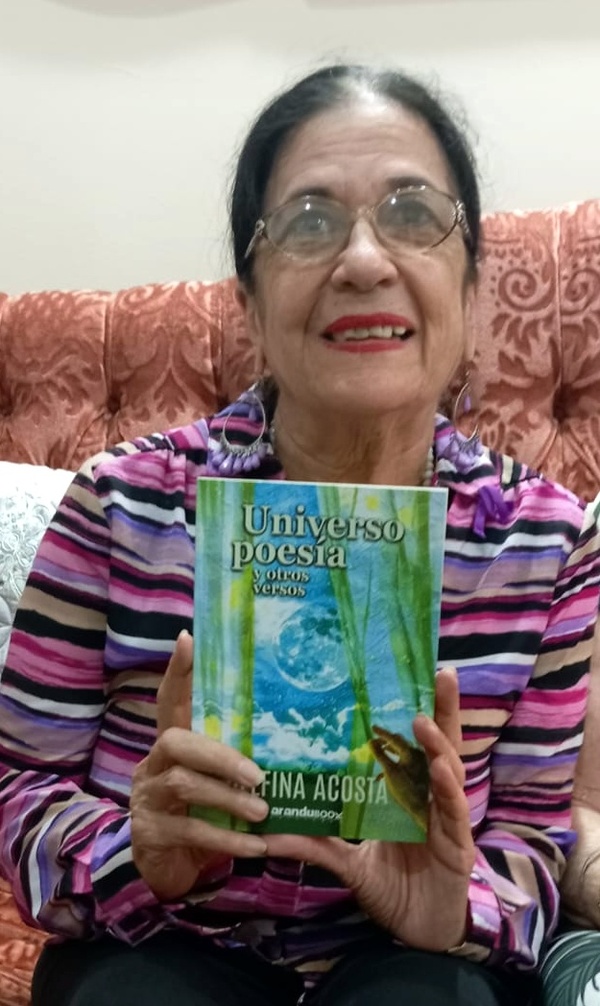 Delfina Acosta presentó su reciente poemario ante el "Club del Libro N° 1 de Asunción" - .::Agencia IP::.