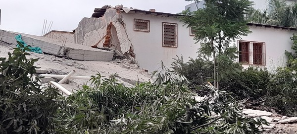 Inicia peritaje tras trágico derrumbe de edificio en Encarnación