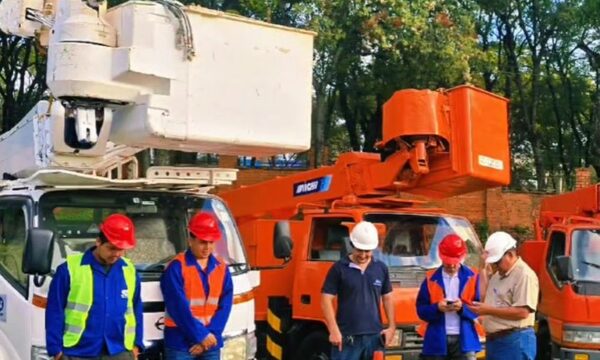 ANDE verifica equipos para la reparación del alumbrado público en Alto Paraná