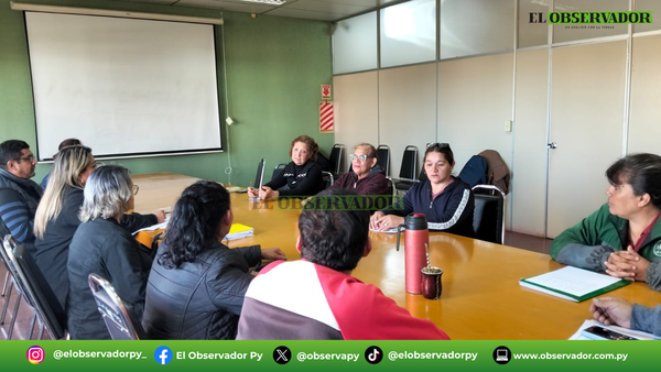 Afectación a docentes de Itapúa por mafia de pagarés: “Nunca supe lo que es cobrar todo mi sueldo”