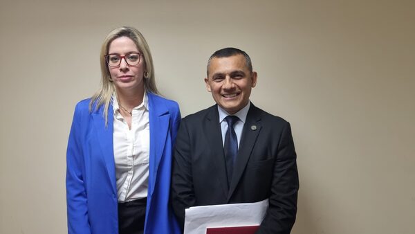 Fiscales defienden imputaciones en el caso "Mafia de los Pagarés" - PDS RADIO Y TV