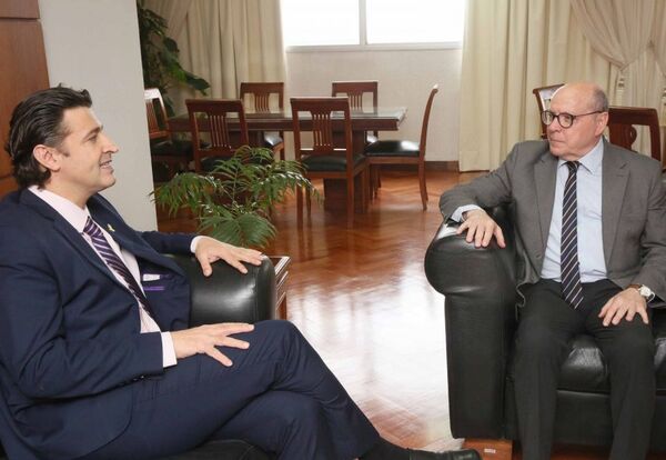 Presidente César Diesel recibió la visita del embajador de Israel en Paraguay