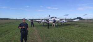 Aterrizaje forzoso de un avión que transportaba dinero causó susto en Tobatí - Nacionales - ABC Color