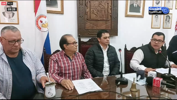 Concejales Colorados anunciaron en conferencia de prensa que revisarán documentos presentados por el intendente