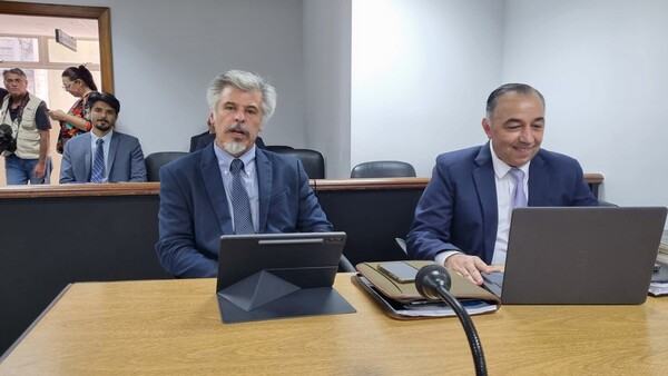 Fiscalía pide desestimar denuncia contra el ex ministro Arnaldo Giuzzio