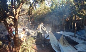 Incendio redujo a cenizas una vivienda en Presidente Franco