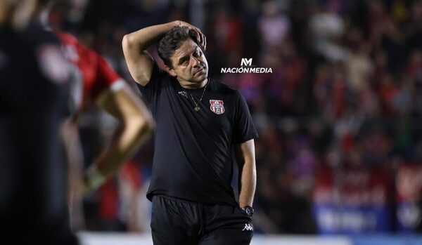 Versus / General Caballero busca técnico