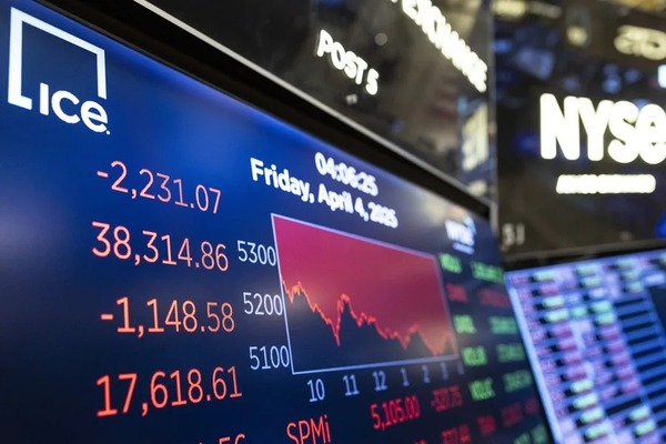 Aranceles de Trump: JPMorgan eleva a 60% las posibilidades de una recesión global - 1000 Noticias