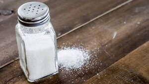 Reducir la sal: una medida clave para proteger el corazón y prevenir enfermedades