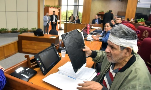 “La mafia de pagarés llevó a personas al suicidio”