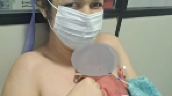 Rompieron el brazo de un bebito en el Hospital de Trinidad