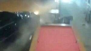 Video: Policía choca contra una bodega y se niega a la prueba del alcotest