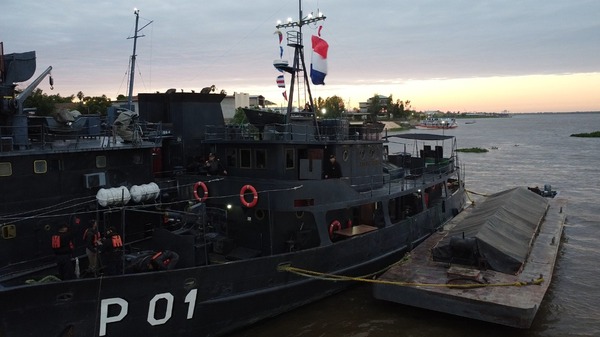 Buque de la Armada lleva asistencia a comunidades de Alto Paraguay - .::Agencia IP::.