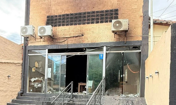 Garrafa estalla y provoca incendio en una lomitería de Asunción - OviedoPress