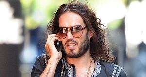 Diario HOY | Policía entrega a la fiscalía británica expediente de investigación sobre el cómico Russell Brand