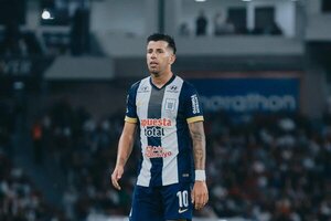 Sancionan cuatro meses a futbolista debido a comentarios y gestos xenófobos en Libertadores - 1000 Noticias