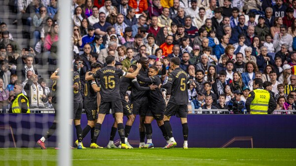 El Valencia aleja al Real Madrid del título