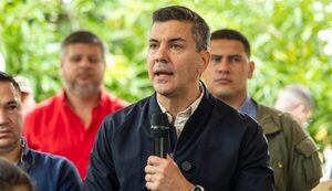 Santiago Peña admitió que la clase media pasa por una situación difícil. Prometió bajar el precio de la electricidad