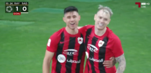 Versus / ¡Apareció el "Zorrito"! Adam Bareiro gana confianza con otro gol