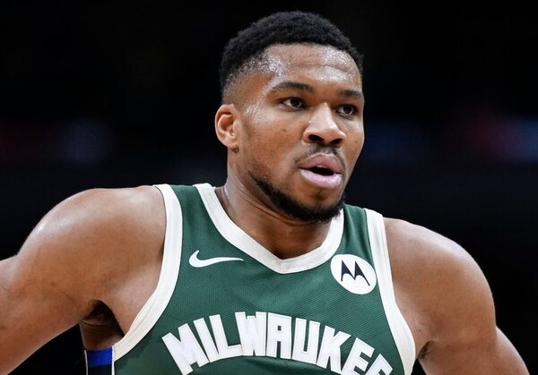 Versus / Los Bucks arañan un triunfo en Miami con un demoledor Antetokounmpo