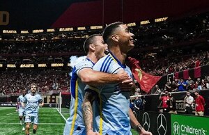 Versus / Segundo tanto consecutivo de Miguel Almirón