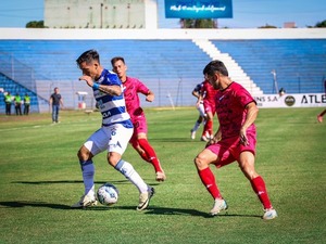 Choque del fondo de la tabla para cerrar la fecha - 1000 Noticias